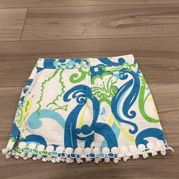Lilly Pulitzer Blue and Green Skort - Picture 6 of 6